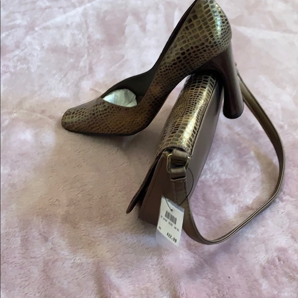 Clutch - Picture 5 of 5